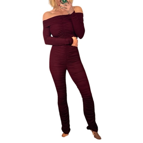 NWT Fashion Nova Jumpsuit Long Sleeve Ruched stretch catsuit NEW SZ XS burgundy - Picture 1 of 8